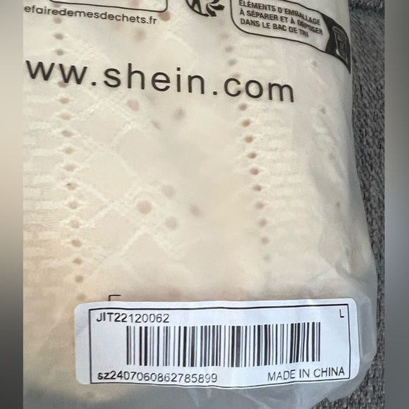 NWT Puff Cap Sleeve Eyelet Embroidery Shirt, Size Large, Yellow - Picture 8 of 8